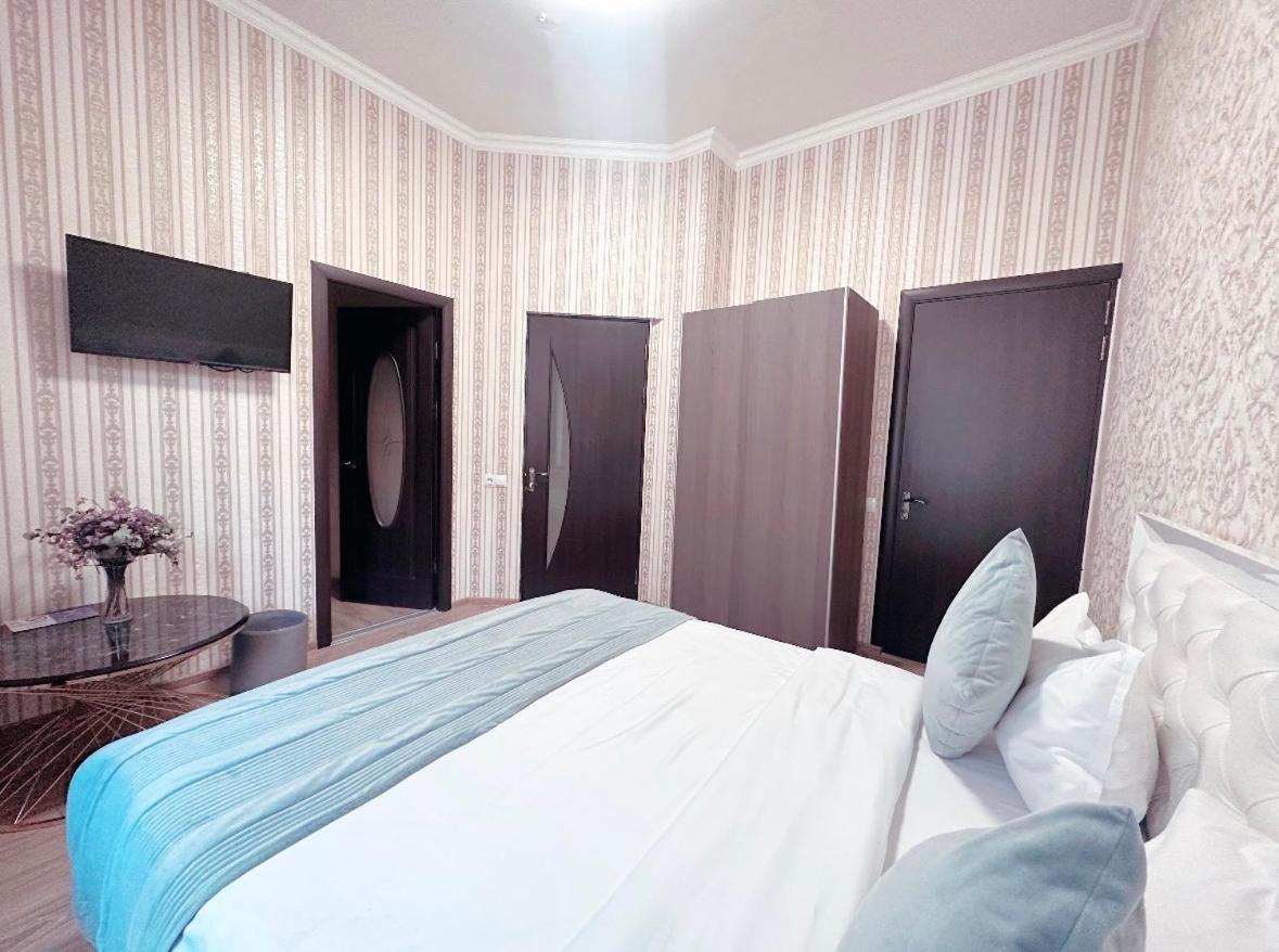 Yerevan Hotel Buitenkant foto