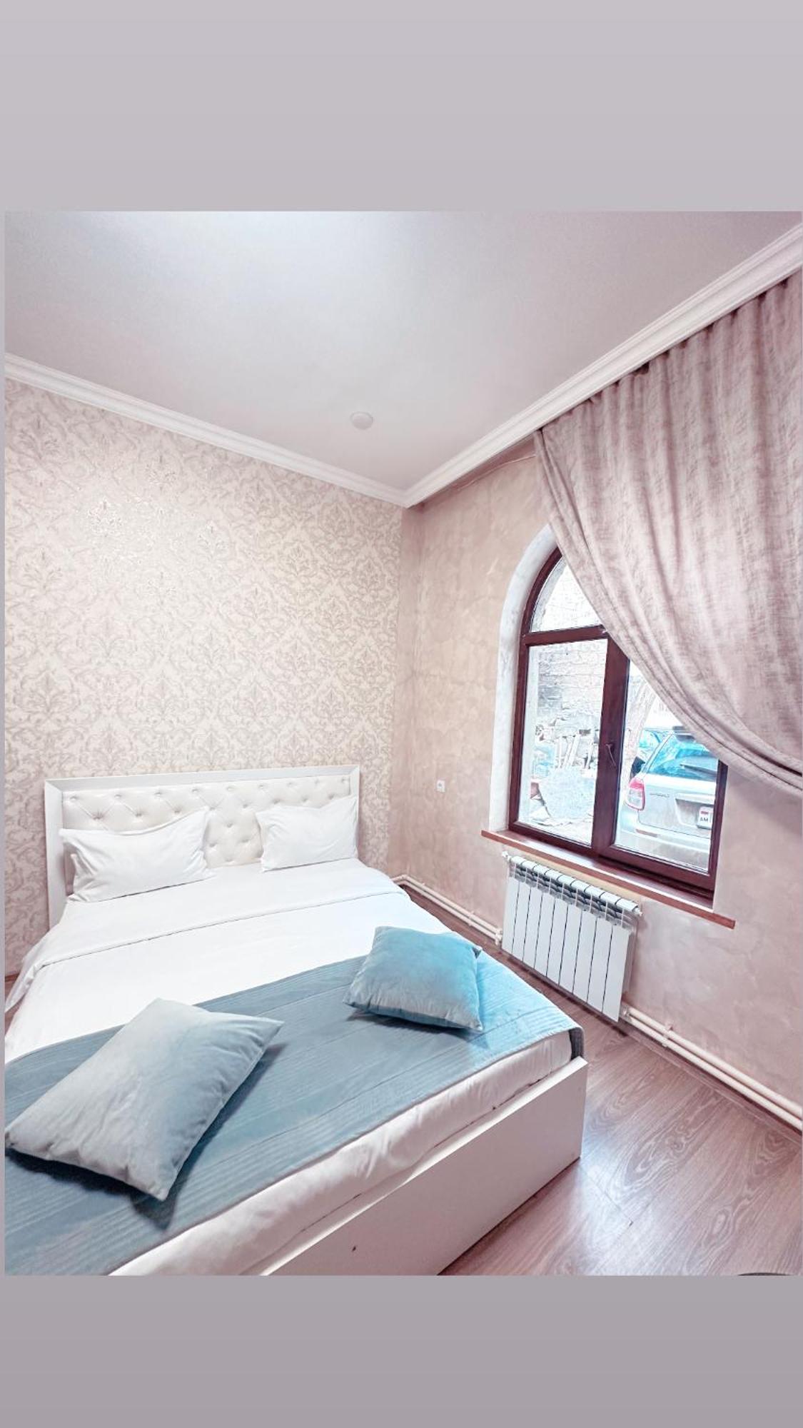 Yerevan Hotel Buitenkant foto