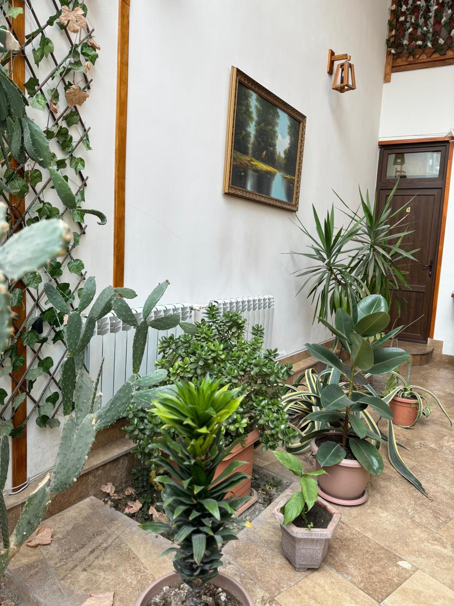 Yerevan Hotel Buitenkant foto