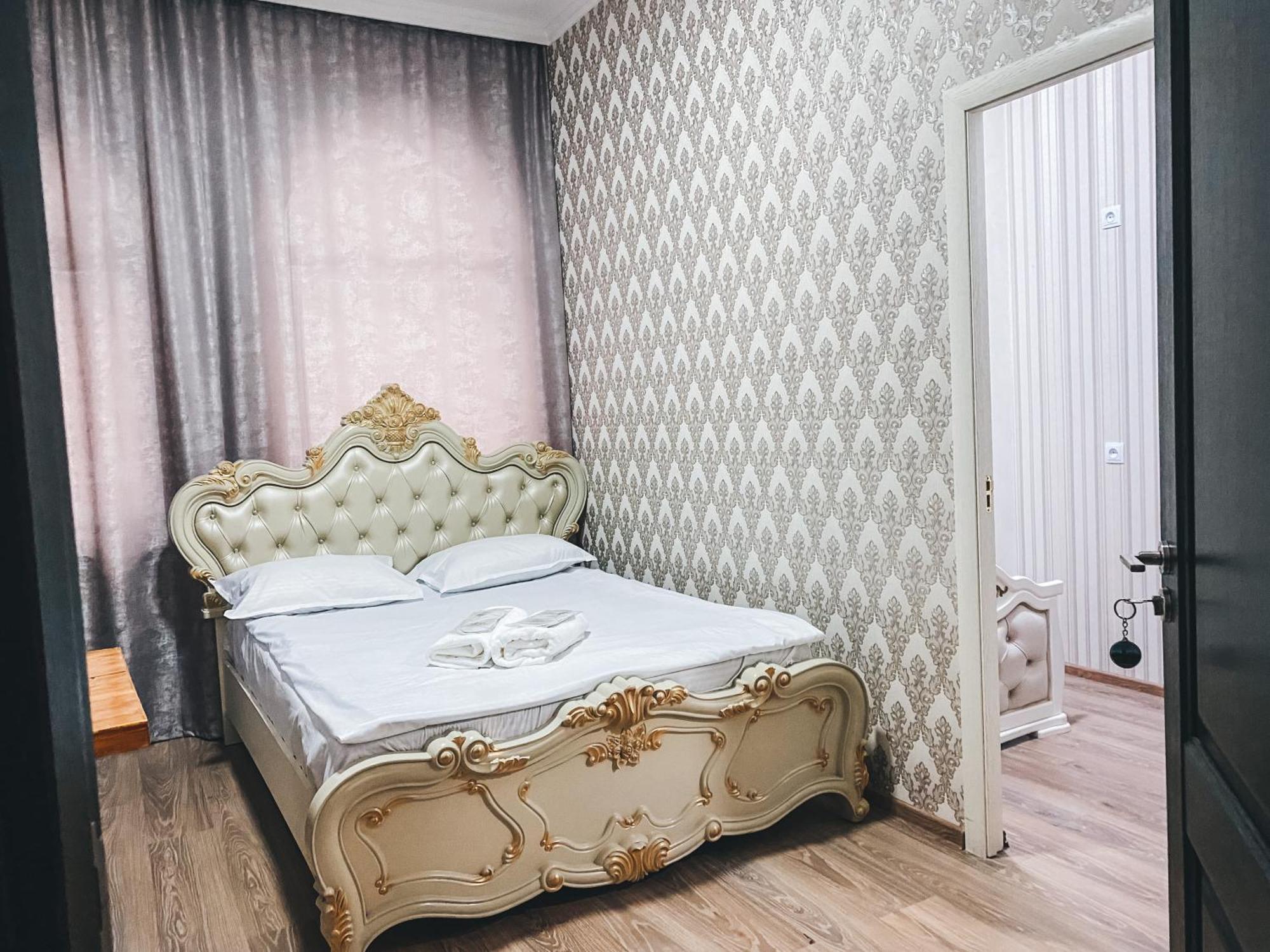 Yerevan Hotel Buitenkant foto